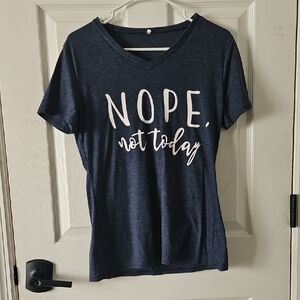 Never Worn Casual Navy Graphic Tee